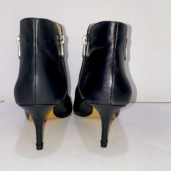 Adrienne Vittadini Senji Women's Black Leather Booties Dual Zipper Size 8 - Picture 5 of 16